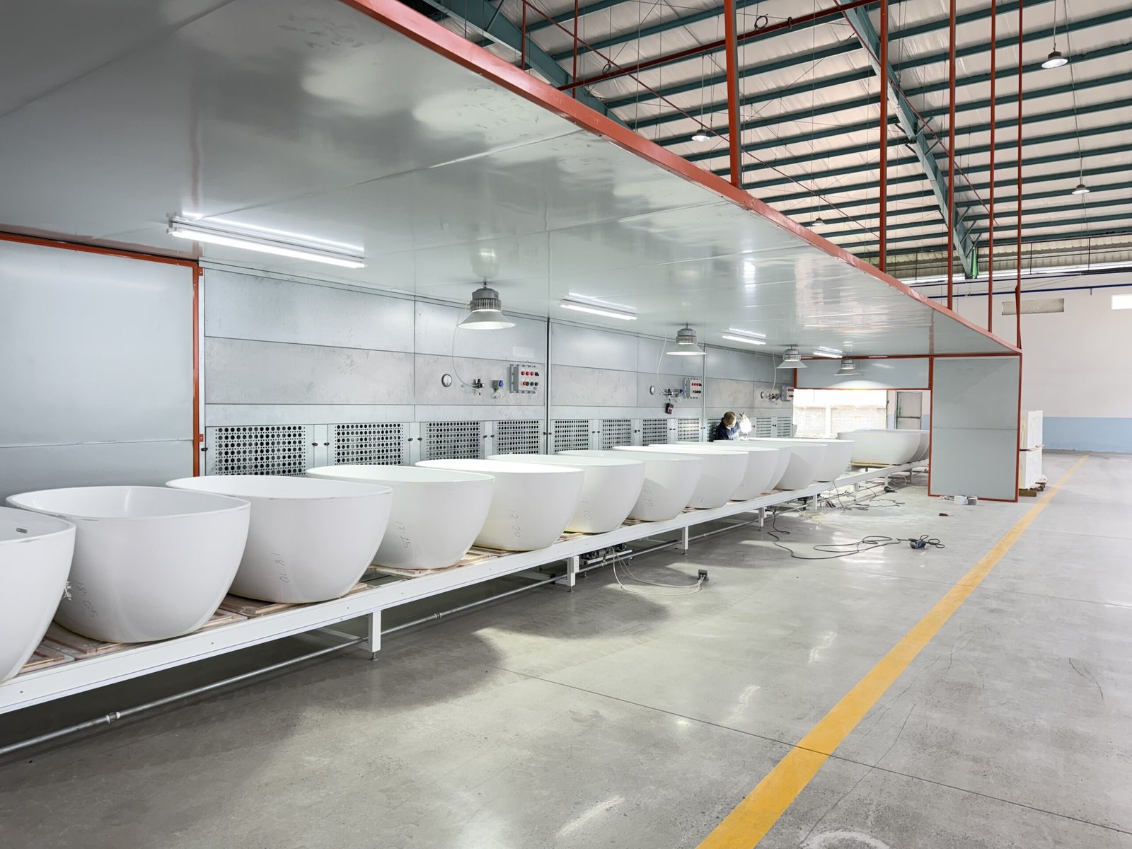 acrylic bathtub production line in Salvere Vietnam factory