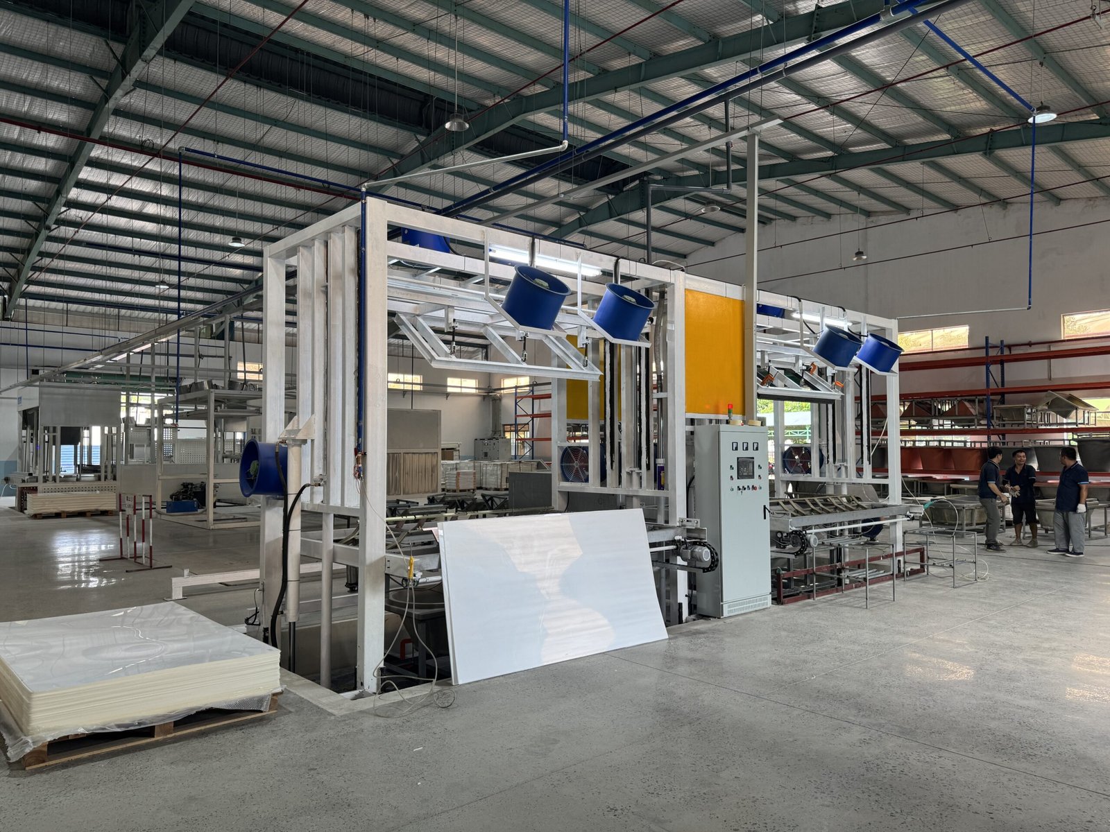 acrylic bathtub production line in Salvere Vietnam factory