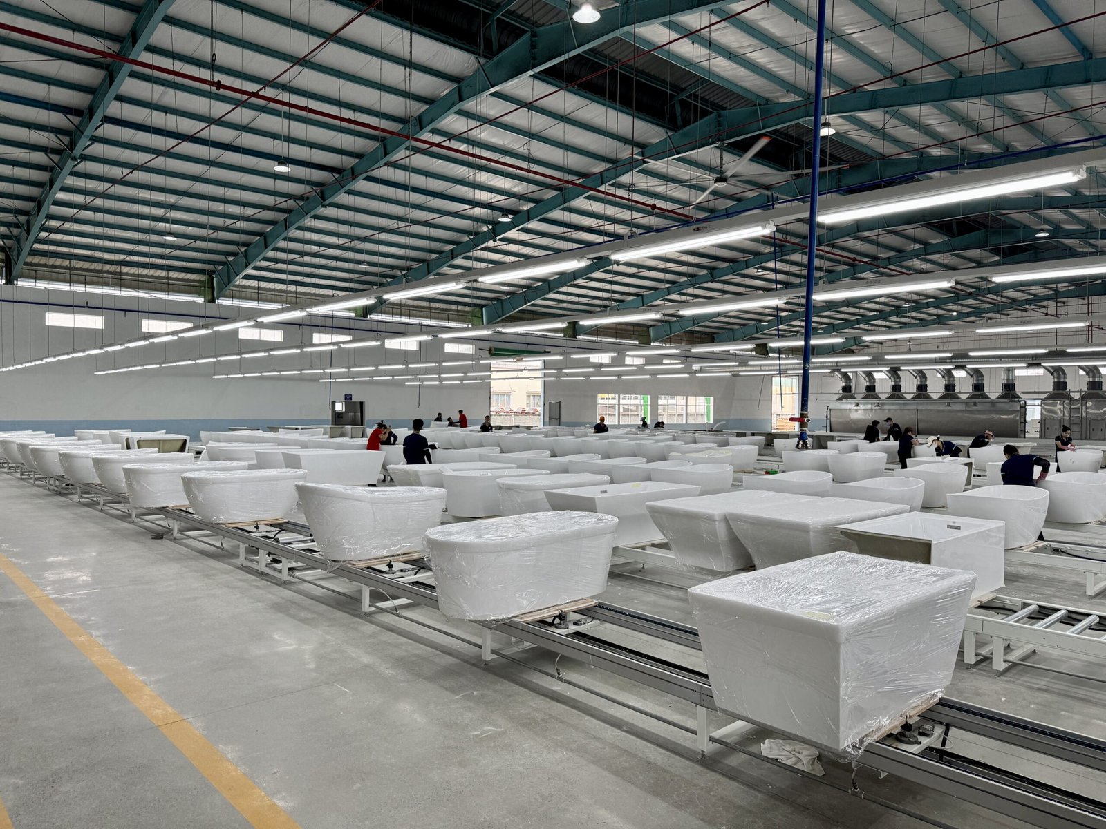 acrylic bathtub production line in Salvere Vietnam factory